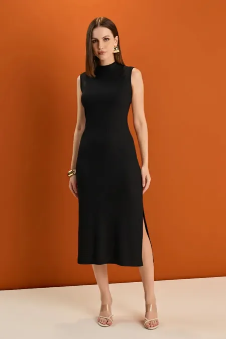 Vestido Midi Regata Canelado Feminino com Fenda Lateral Puramania Vestido Midi Regata Canelado Feminino com Fenda Lateral Puramania