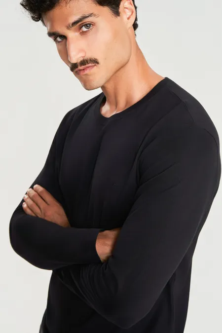 Camiseta Essentials Preta Puramania
