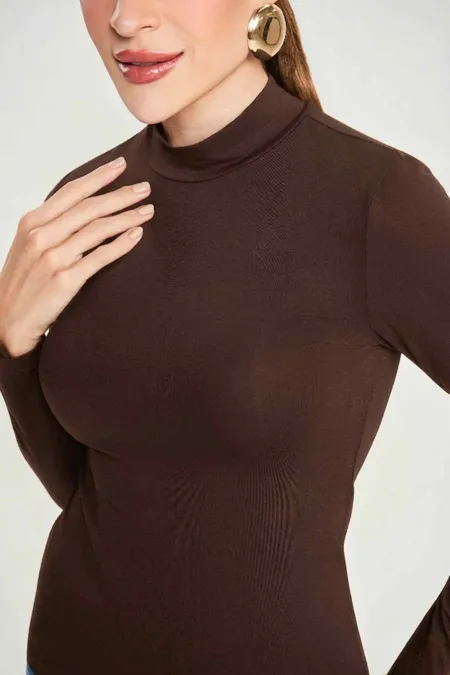 Blusa Basic Gola Alta Puramania Blusa Basic Gola Alta Puramania