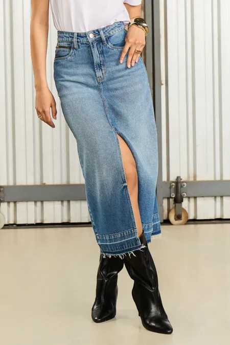 Saia Jeans Midi Feminina em Algodão Fenda Frontal Blue Médio Osmoze