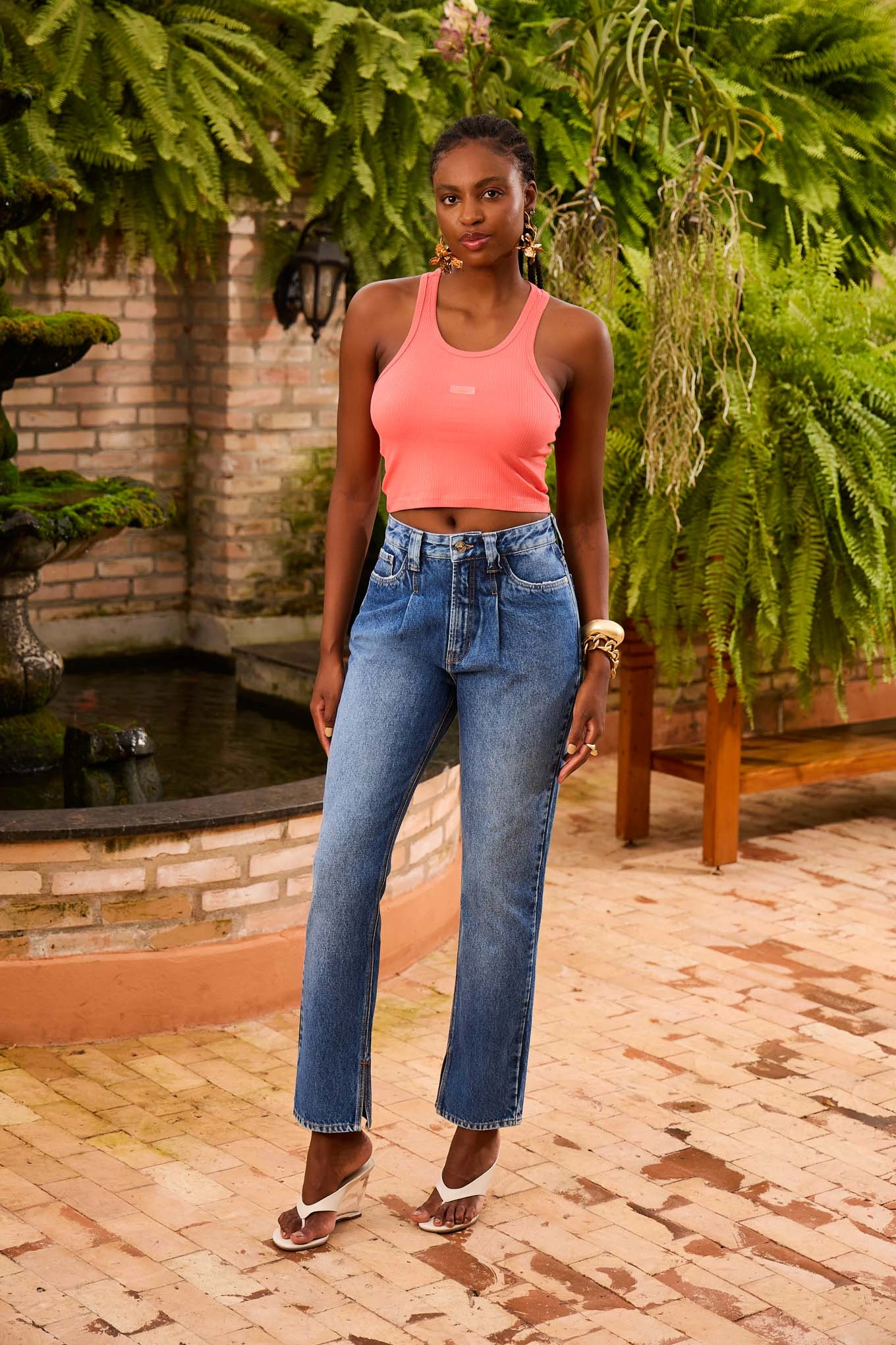 Cropped Feminino Canelado com Decote Redondo Sem Mangas Osmoze